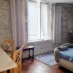 Découvrez Ancienne Maison De Drapier Du Xvii Siecle Au Coeur De Bastide Carcassonne