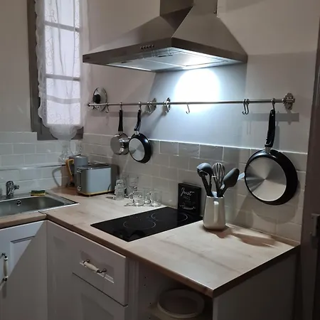 Decouvrez Ancienne Maison De Drapier Du Xvii Siecle Au Coeur De Bastide Apartment